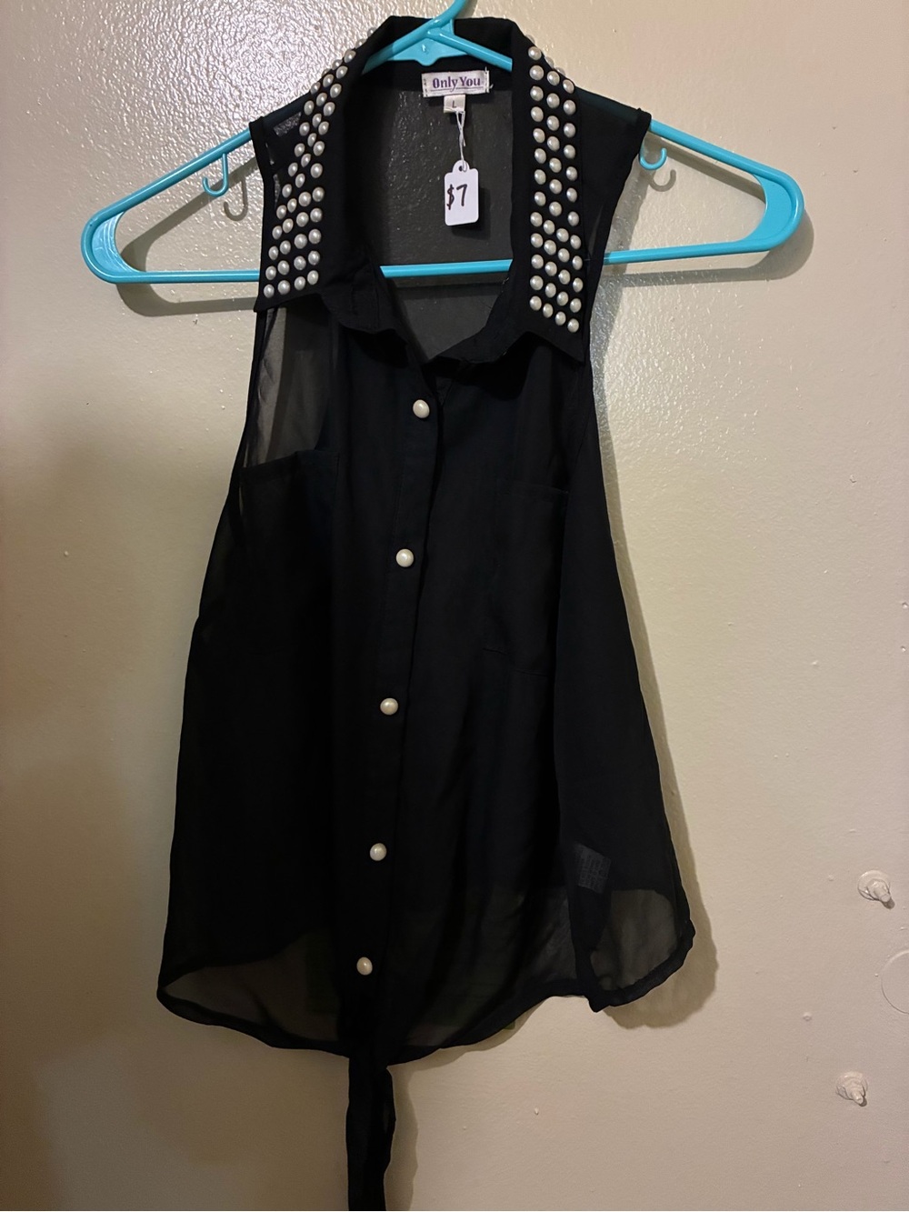 Black Sleeveless Stud-Collar Button Front Blouse